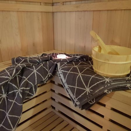 Grosse, Helle Ferienwohnung Mit 2 Balkonen Auf Dem Bauernhof In Der Lueneburger Heide Oetzen Exterior foto